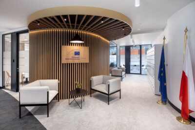 szklane ściany w prestiżowym biurze